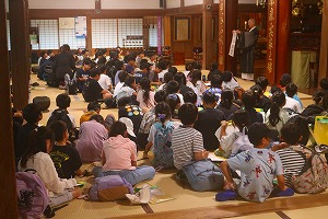 小学校三年生の市内めぐり